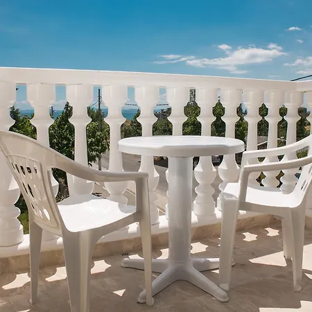 Hotel семеен прованс Acheloj